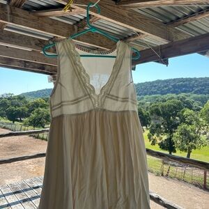 Hem & Thread Cream Lace-Trimmed Chemise